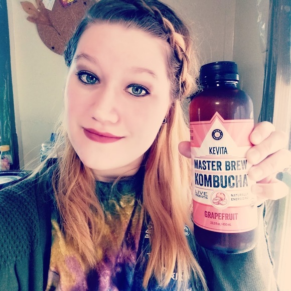 Meet your Posher, Laura - Picture 1 of 1